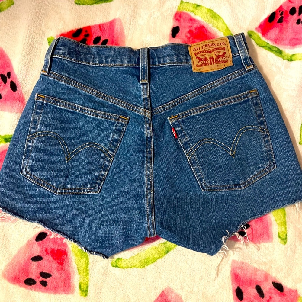 Blue levi 501 shorts!